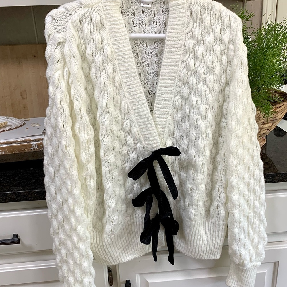 Sweater - Picture 4 of 6